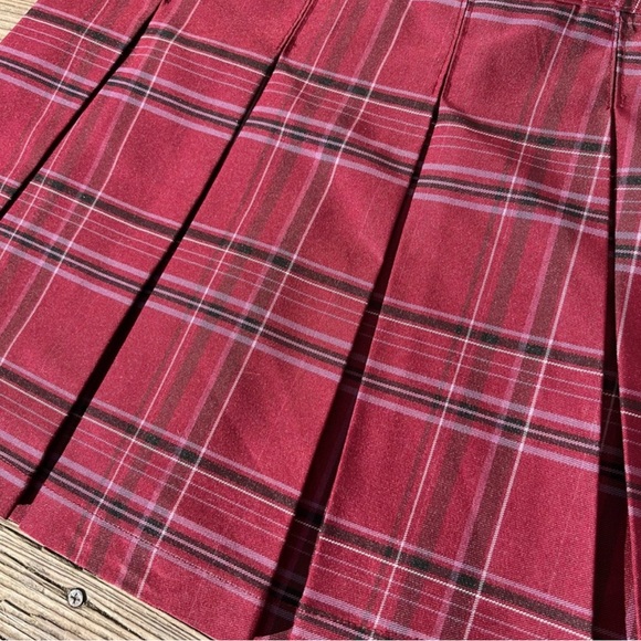 SKATER GIRL PLAID PLEATED MINI SKIRT WITH PATCHES JUNIORS SMALL - Picture 5 of 7